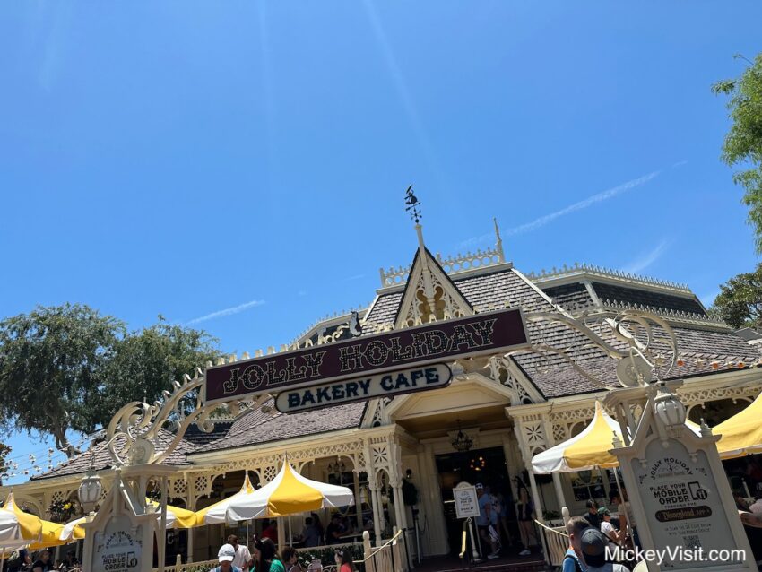 Navigating Disneyland with Dietary Needs: A Comprehensive Guide to Gluten-Free Food