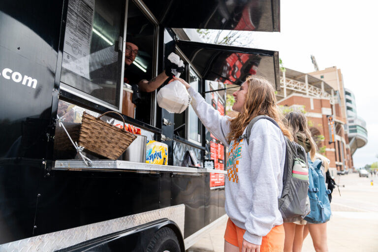 Knoxville’s Thriving Food Truck Scene: A Culinary Journey on Wheels