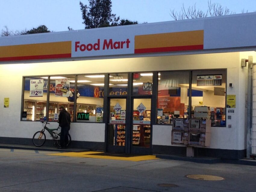 Delhi Gas & Food Mart: Your One-Stop Shop for Fuel and Groceries