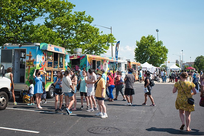 Springfield, MA: A Food Truck Paradise on Wheels