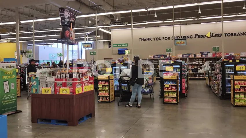 Food 4 Less on 87th Street, Chicago: A Community Staple